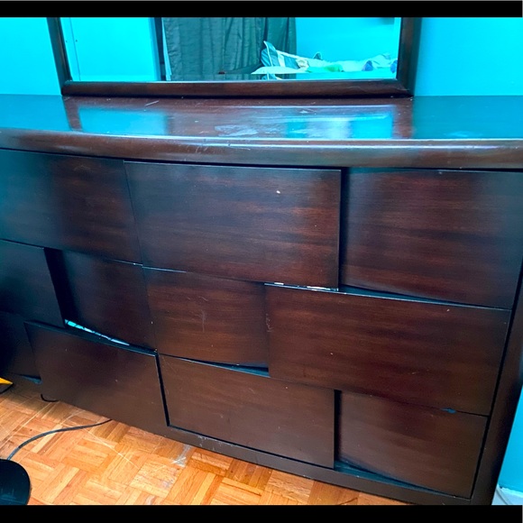 6 Drawer Dresser - Picture 1 of 4